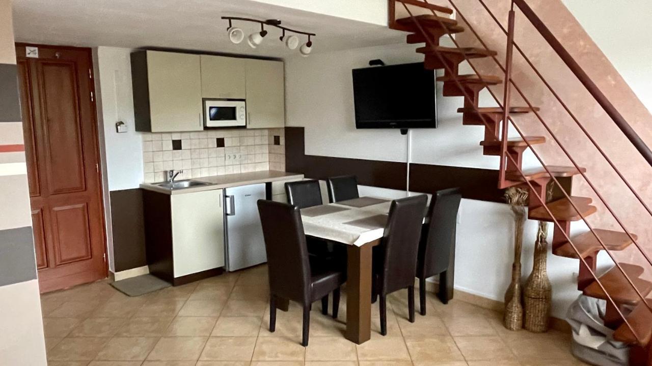 Gyula Vár Panoráma Apartman Exterior foto