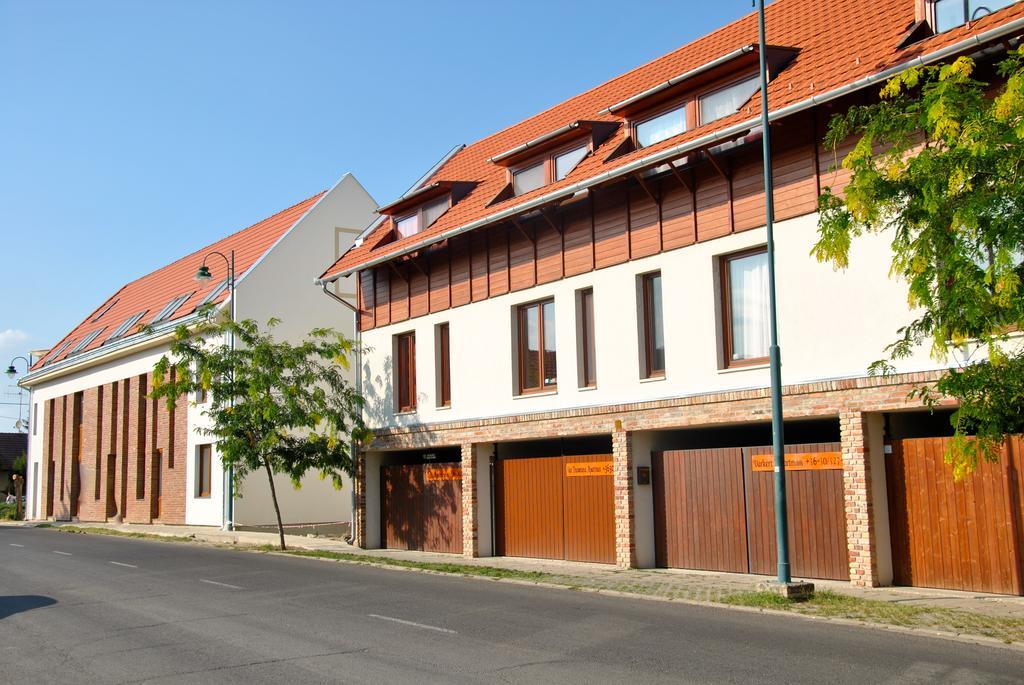 Gyula Vár Panoráma Apartman Exterior foto